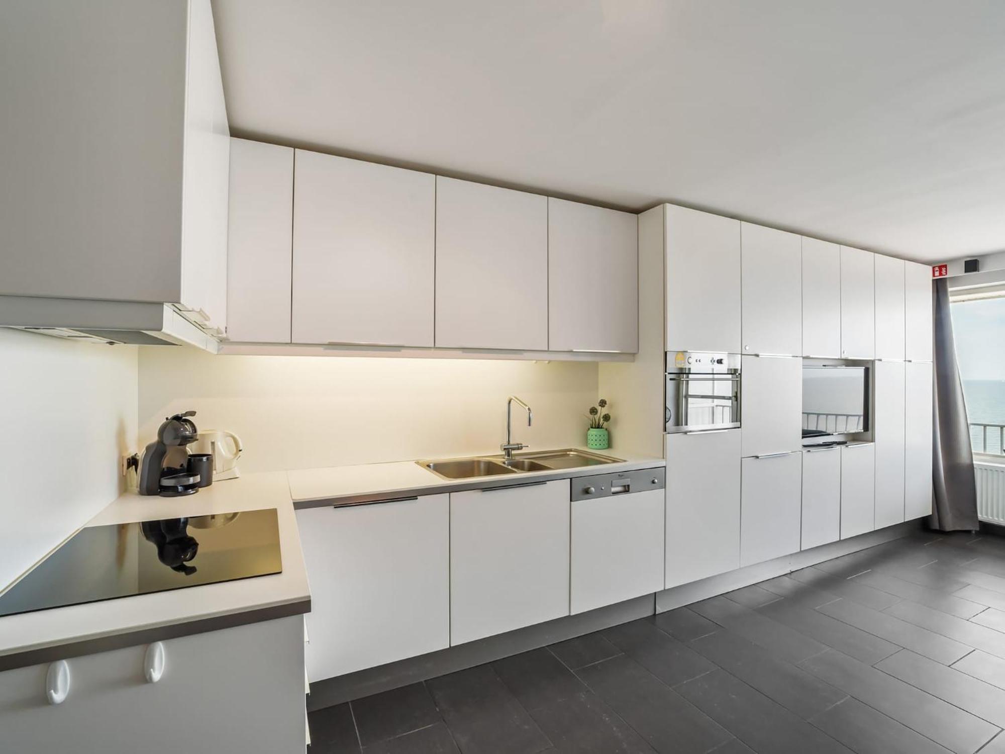 Spacious With Sea View Appartement *